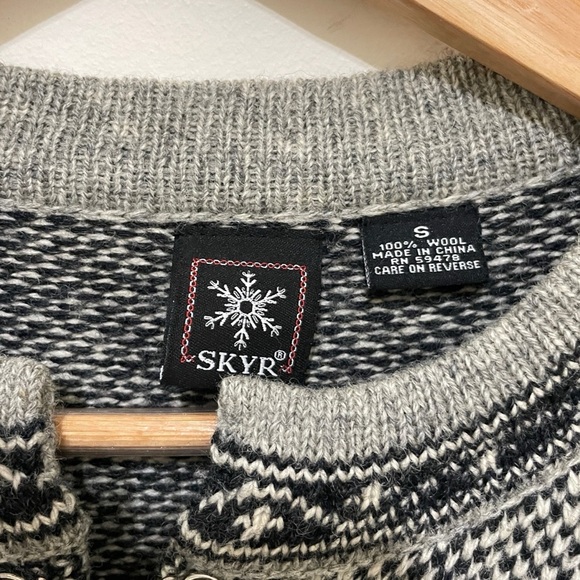 Skyr Women's Wool Cardigan Sweater, Size Small - Picture 2 of 12